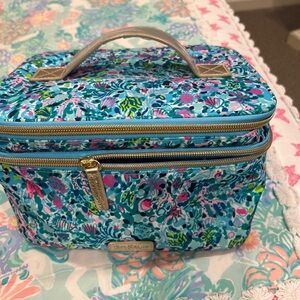 New Lilly Pulitzer Cosmetic Case Multi Dive Bar Print
